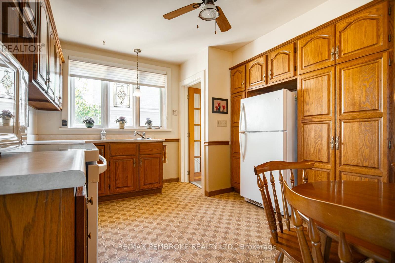 554 EGANVILLE ROAD - 10