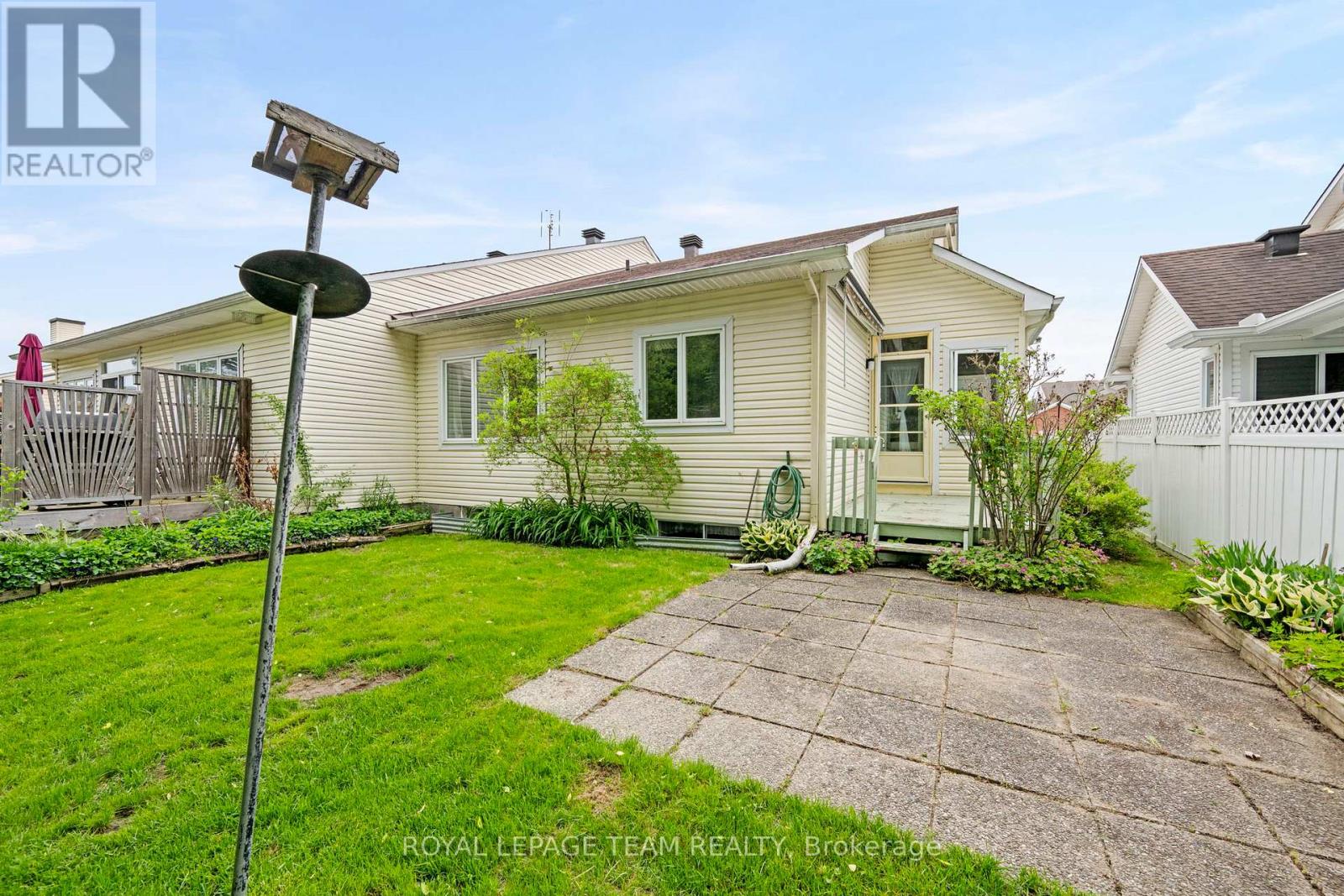 41 BILLINGHAM CRESCENT - 22