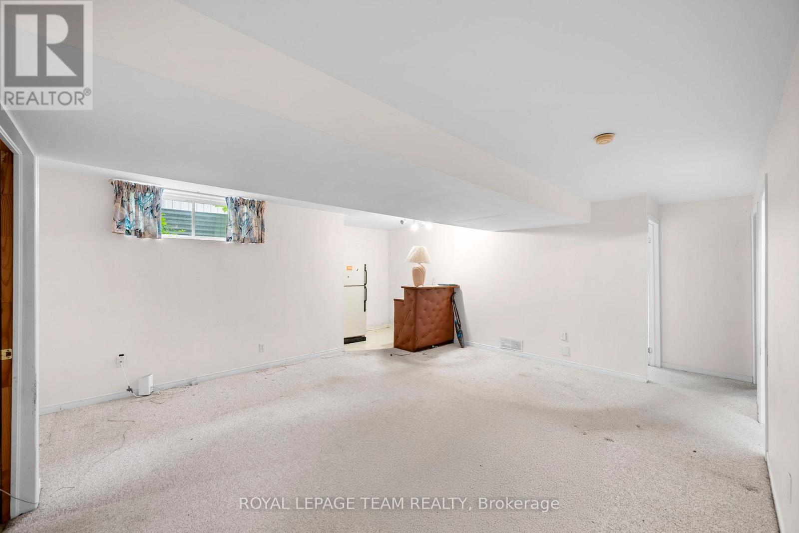 41 BILLINGHAM CRESCENT - 39