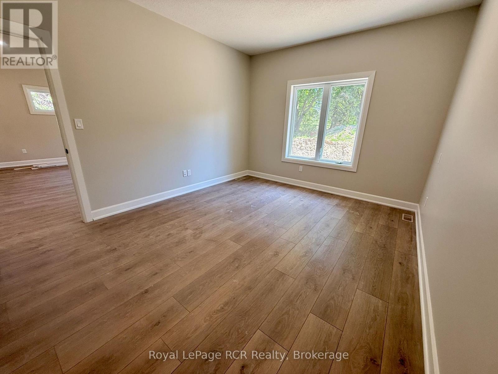 86 GRIFFITH STREET - 14