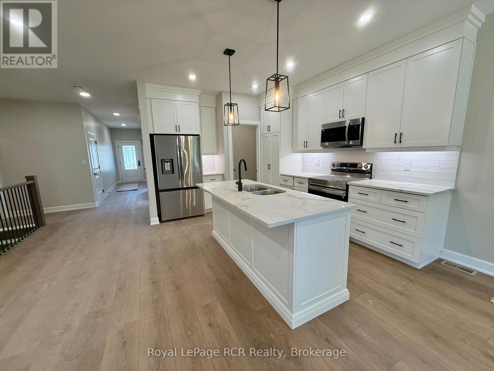 86 GRIFFITH STREET - 10