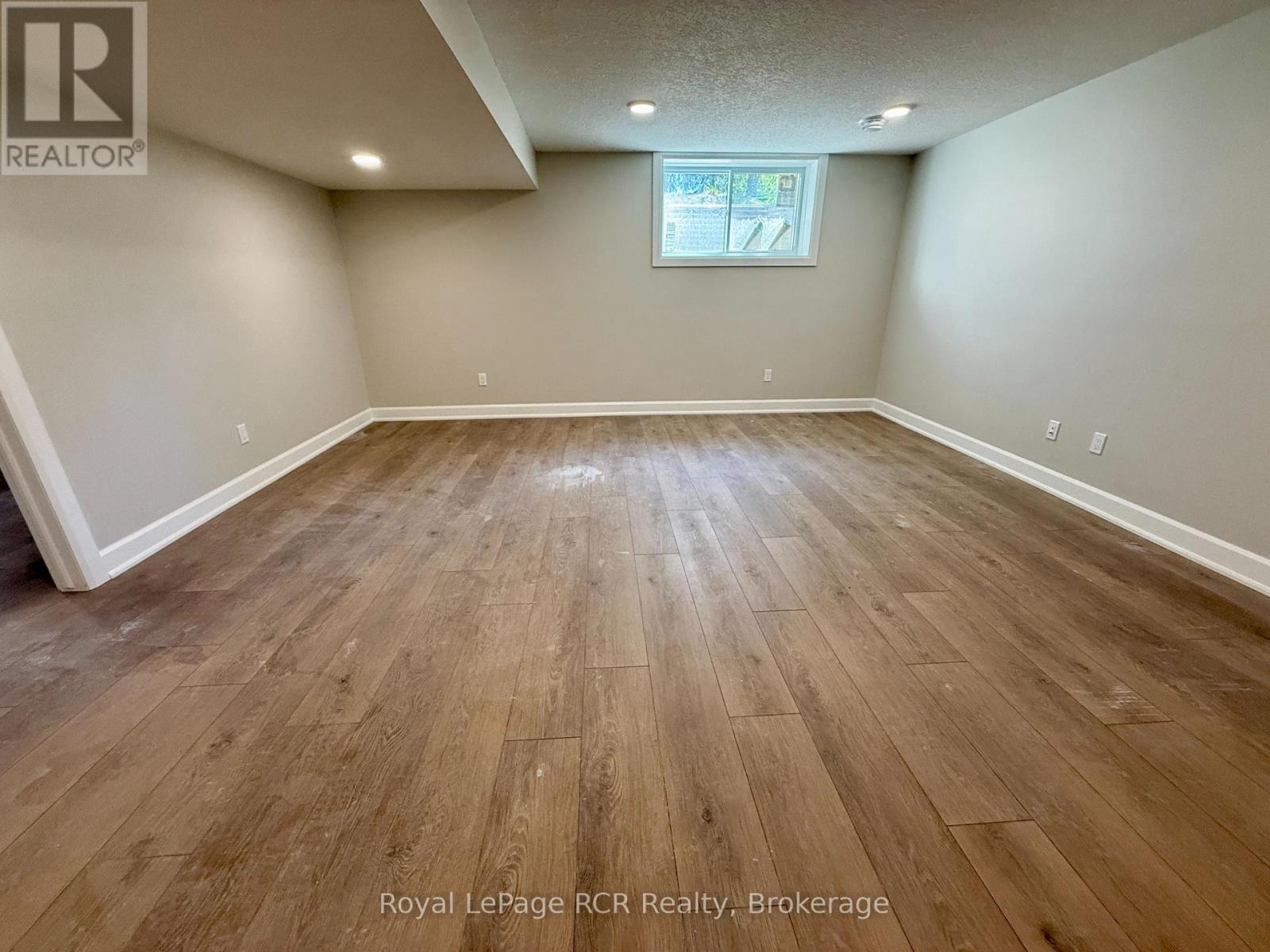 86 GRIFFITH STREET - 17