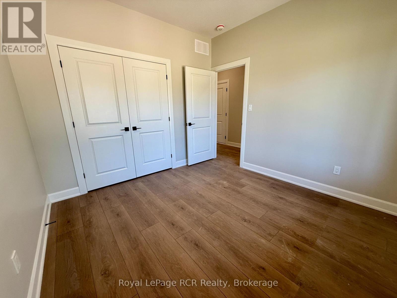 86 GRIFFITH STREET - 4