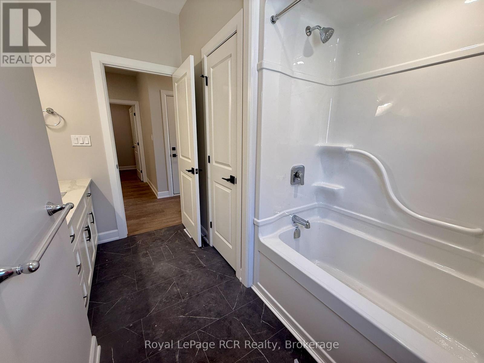 86 GRIFFITH STREET - 6