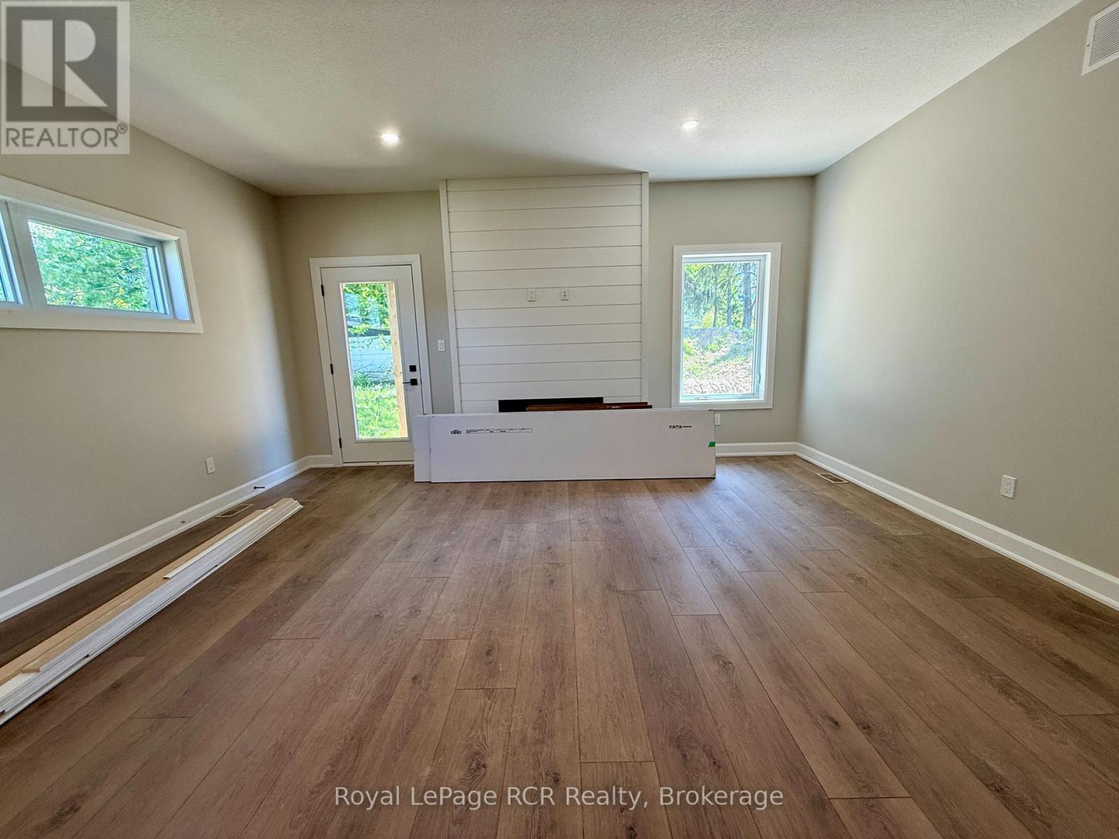 86 GRIFFITH STREET - 9