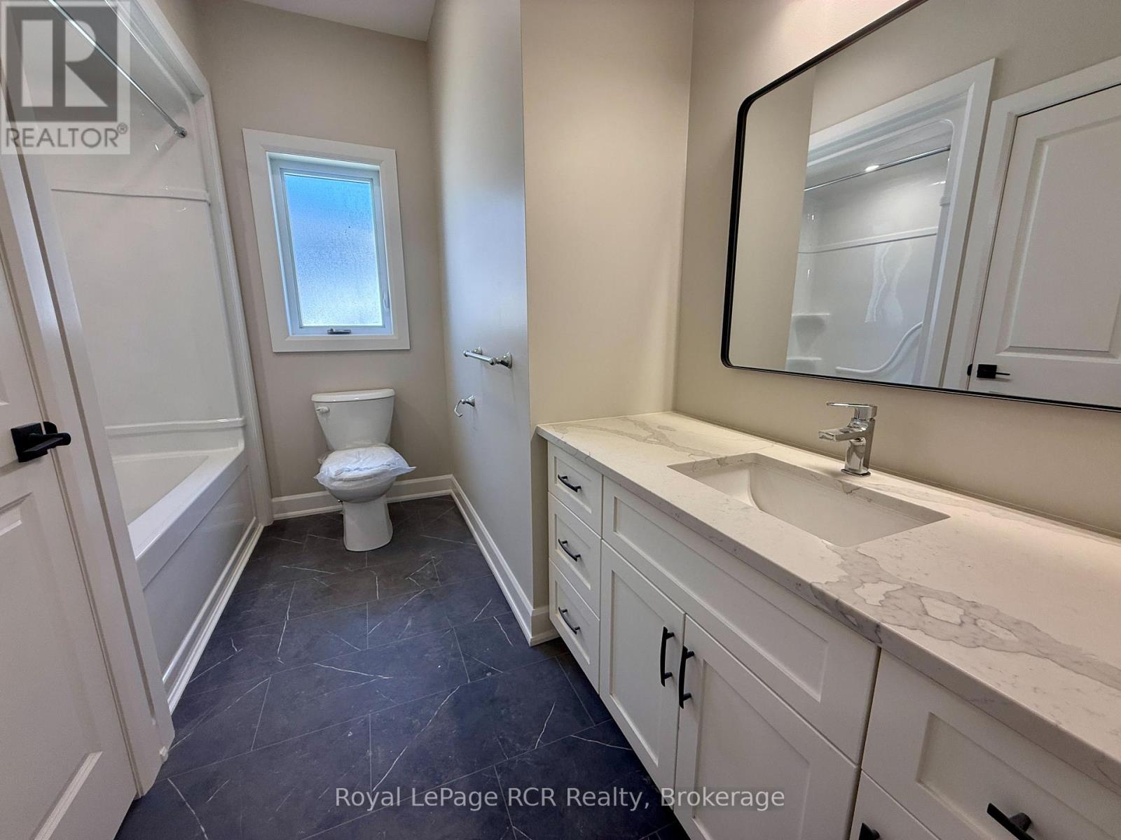 86 GRIFFITH STREET - 5
