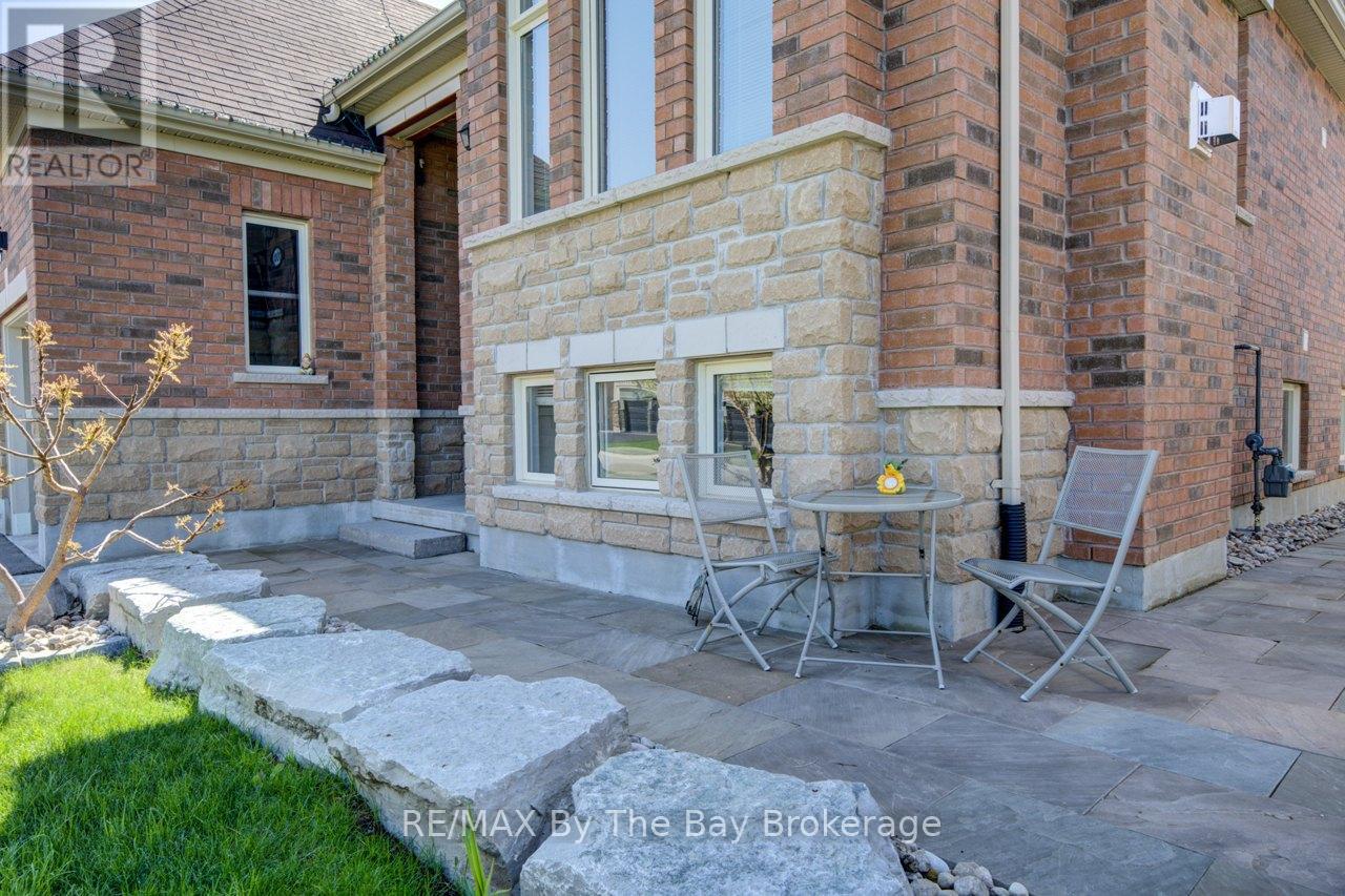 100 ALLEGRA DRIVE - 3
