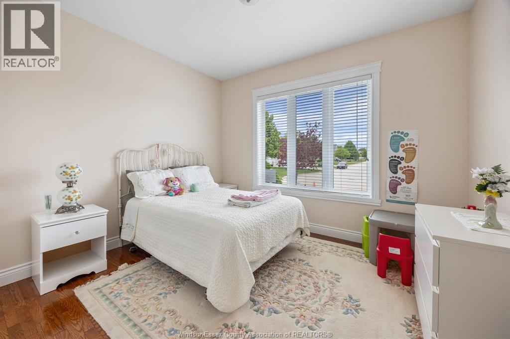 26 MARSHWOODS BOULEVARD - 16