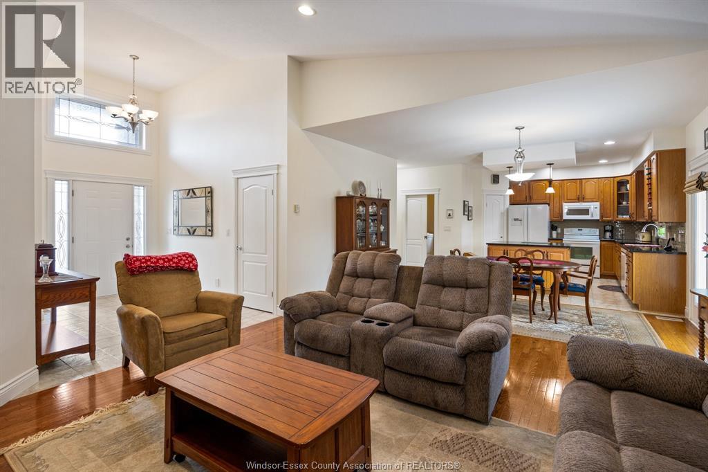 26 MARSHWOODS BOULEVARD - 7