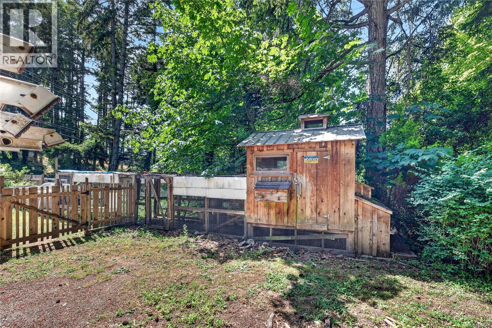 654 Vesuvius Bay Rd - 11