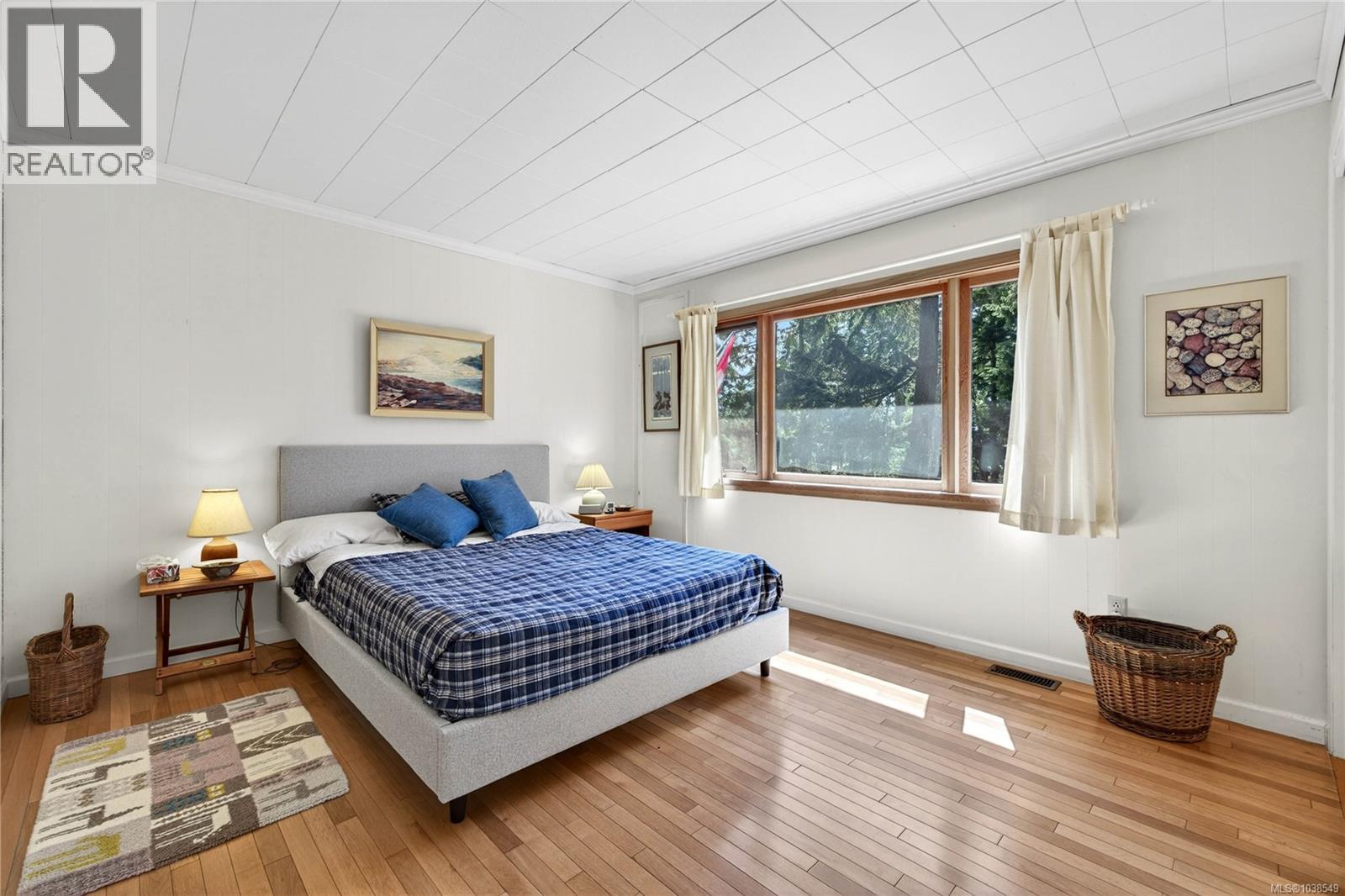 654 Vesuvius Bay Rd - 24