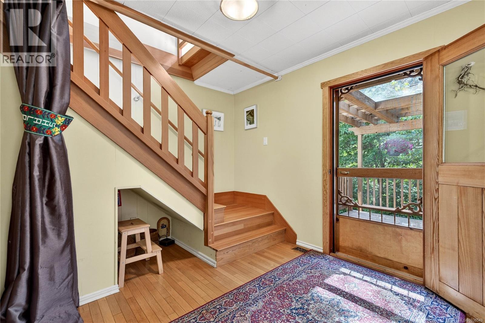 654 Vesuvius Bay Rd - 28