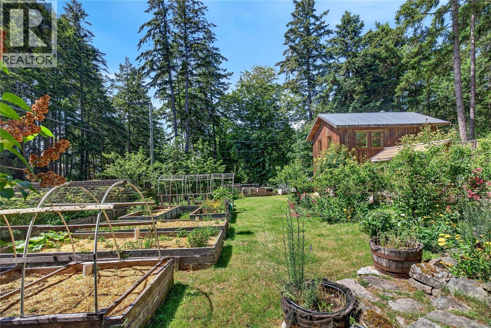 654 Vesuvius Bay Rd - Image 3