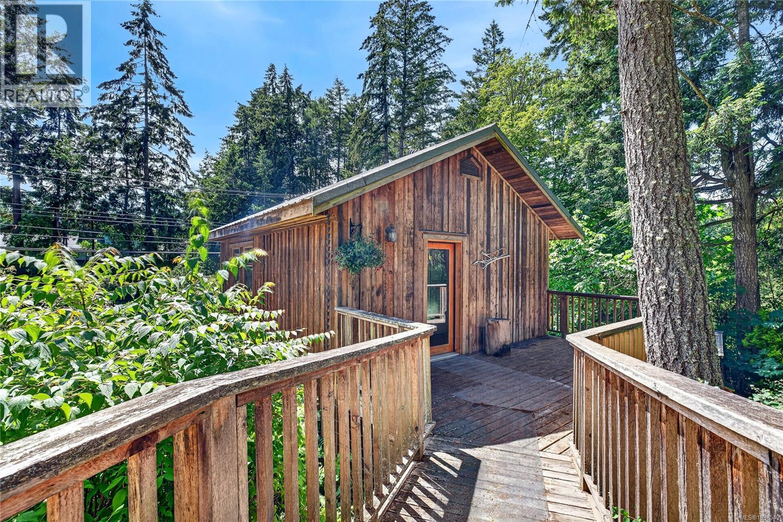654 Vesuvius Bay Rd - 38