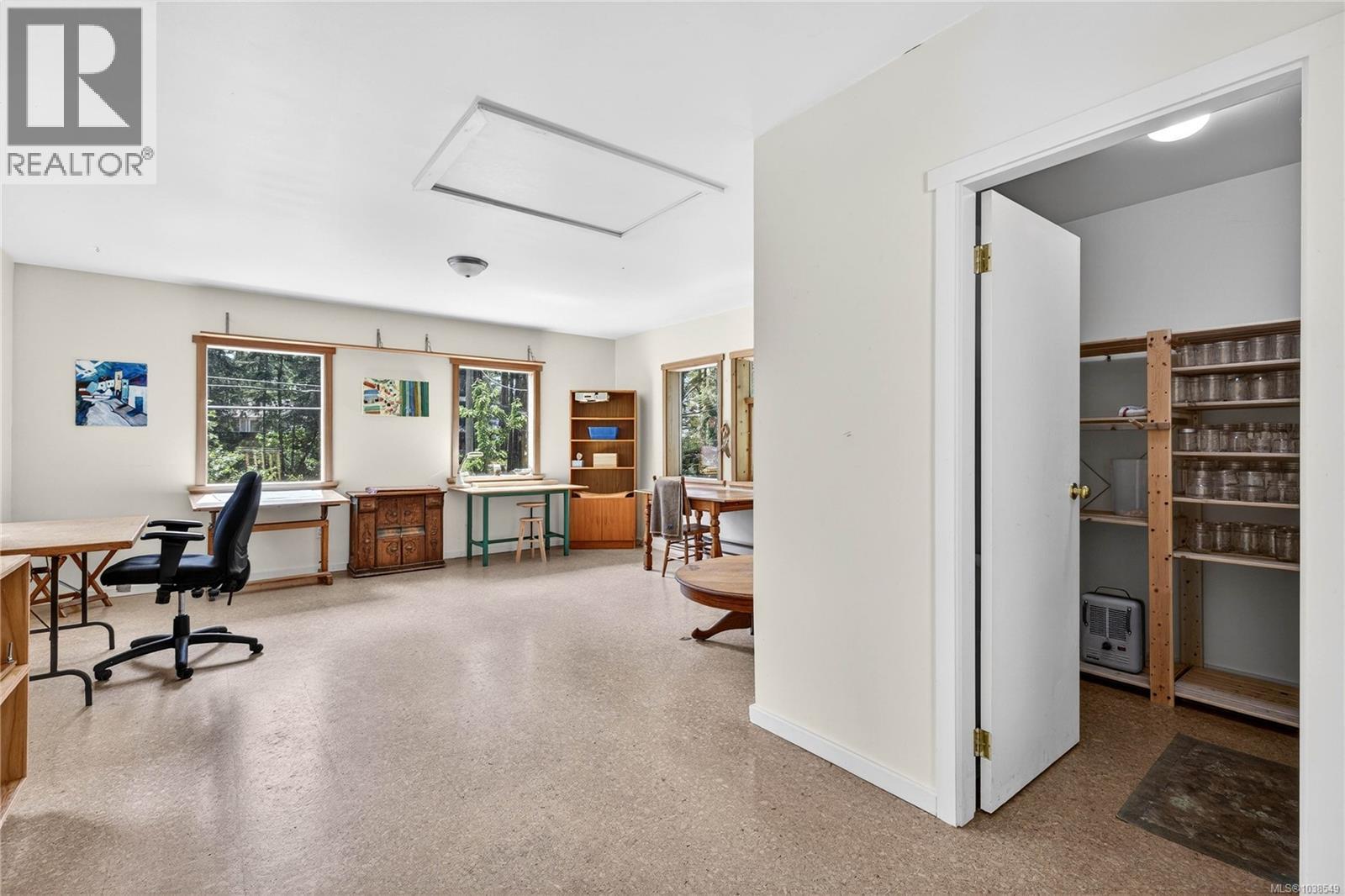 654 Vesuvius Bay Rd - 48
