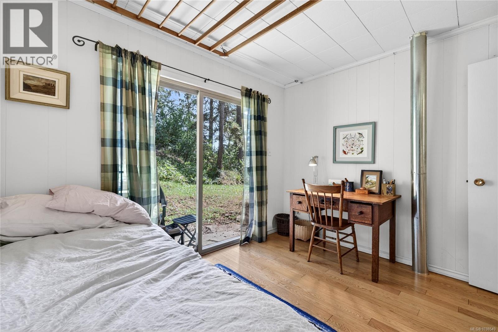 654 Vesuvius Bay Rd - 52