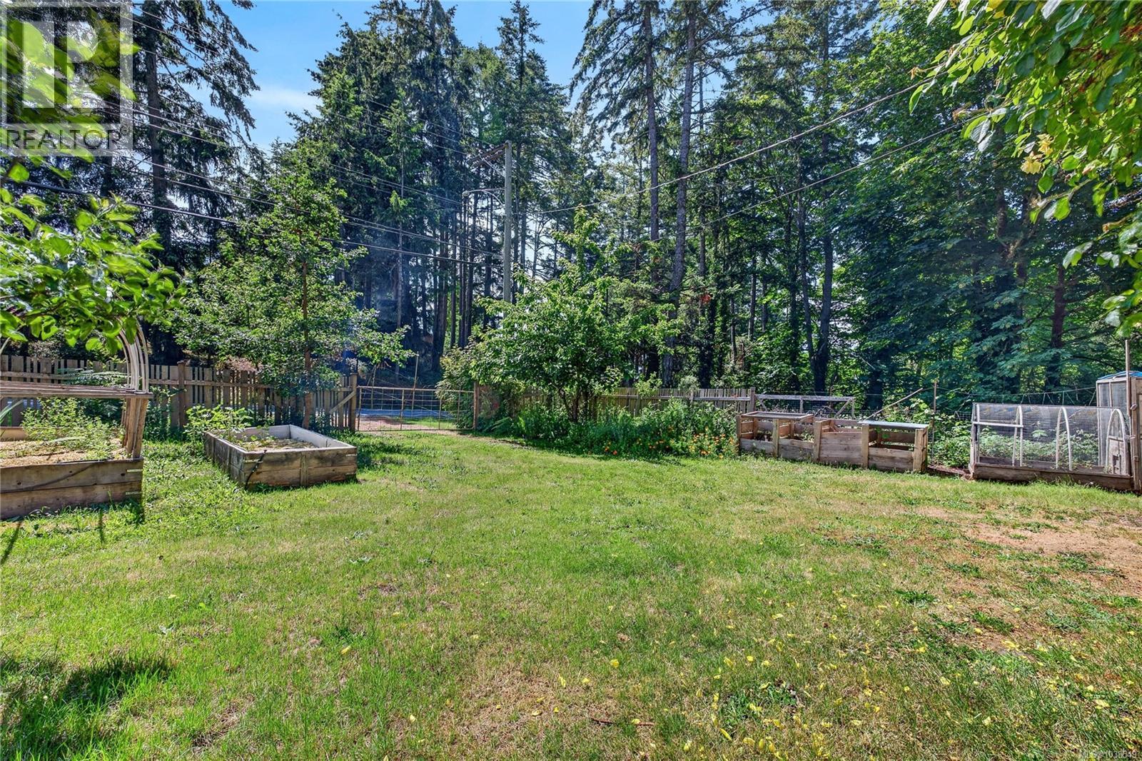 654 Vesuvius Bay Rd - 6