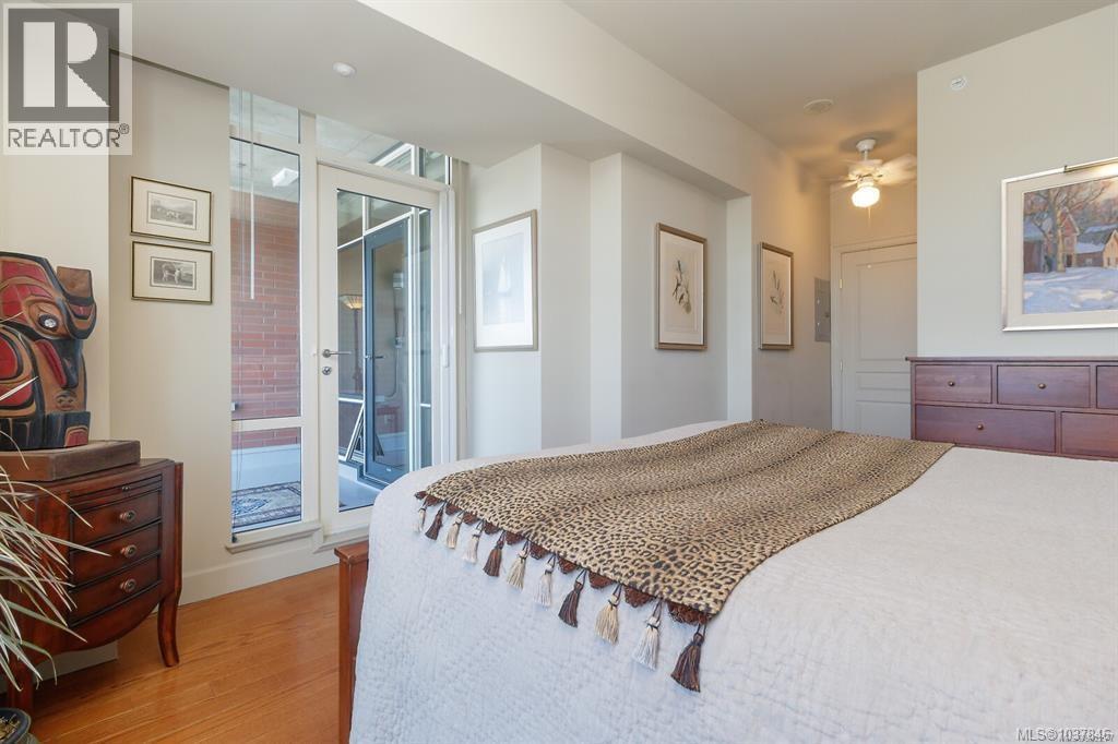 414 21 Dallas Road, Victoria