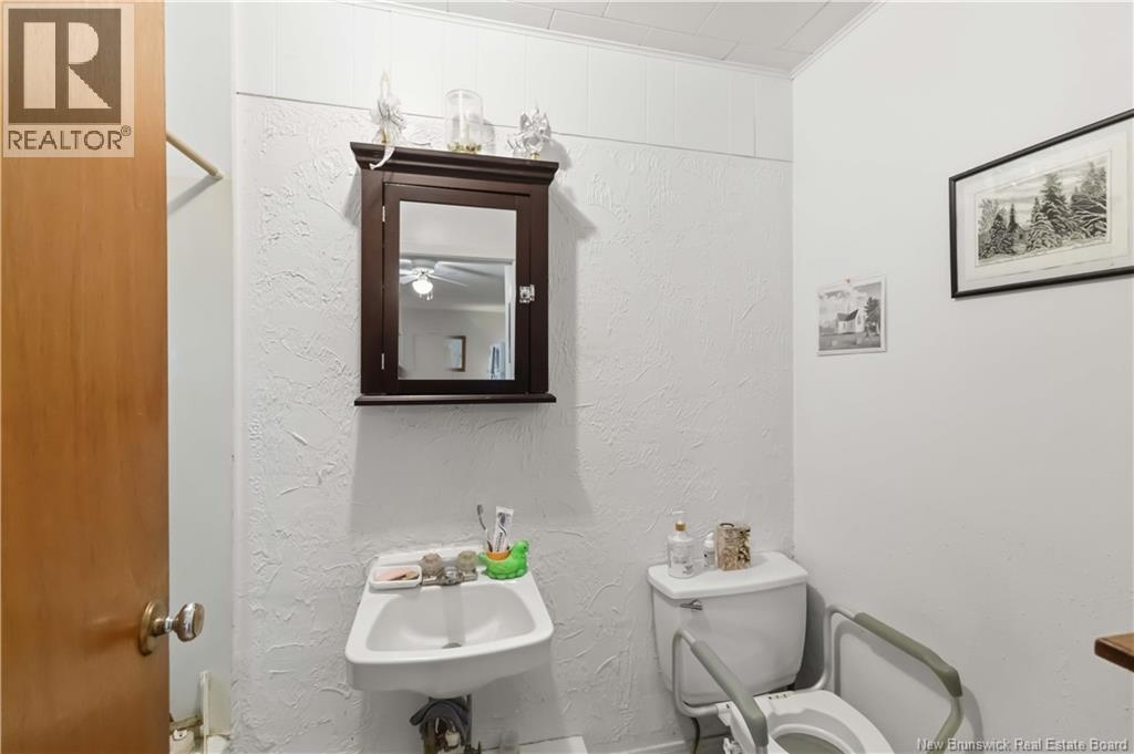 132 Golf Club Road - 24