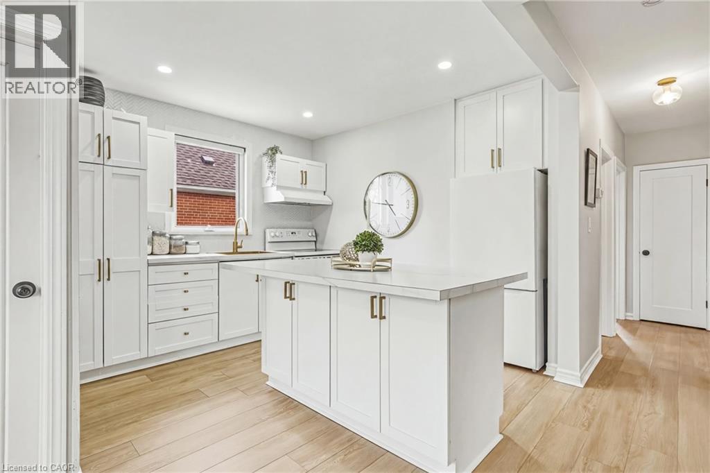 280 MONTROSE Avenue - 7