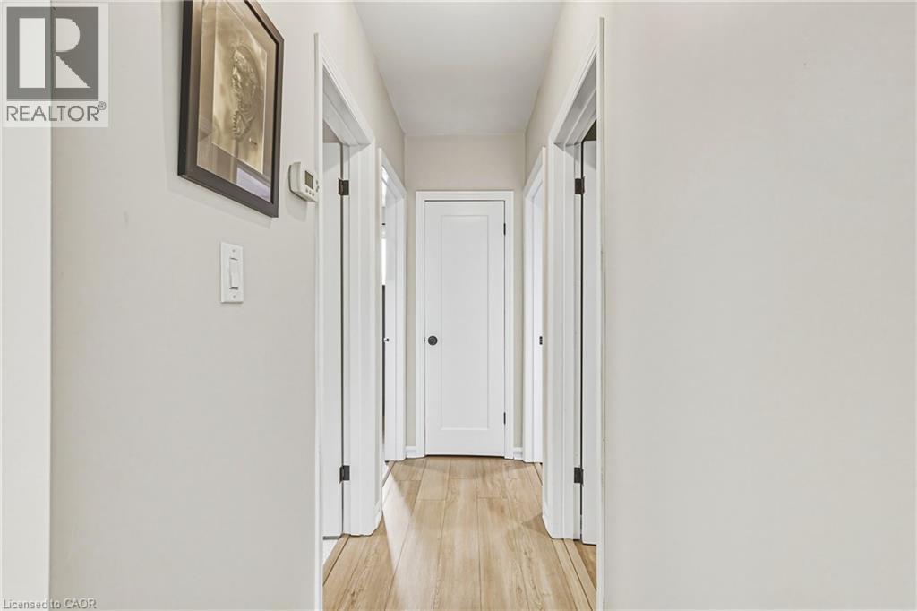 280 MONTROSE Avenue - 11
