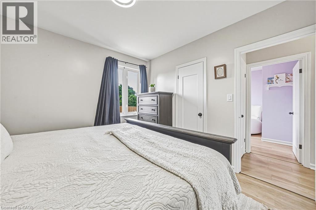 280 MONTROSE Avenue - 13