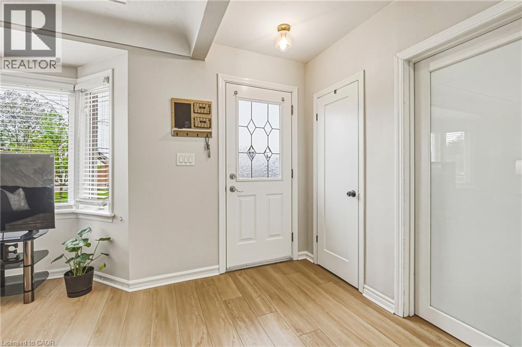 280 MONTROSE Avenue - 4