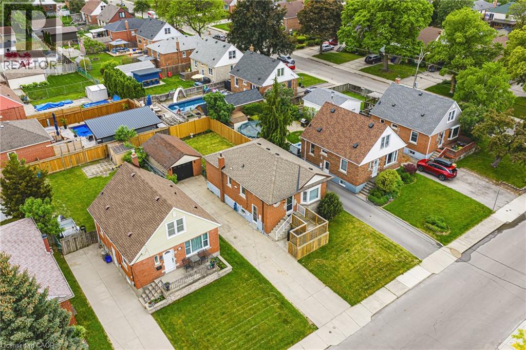 280 MONTROSE Avenue - 33
