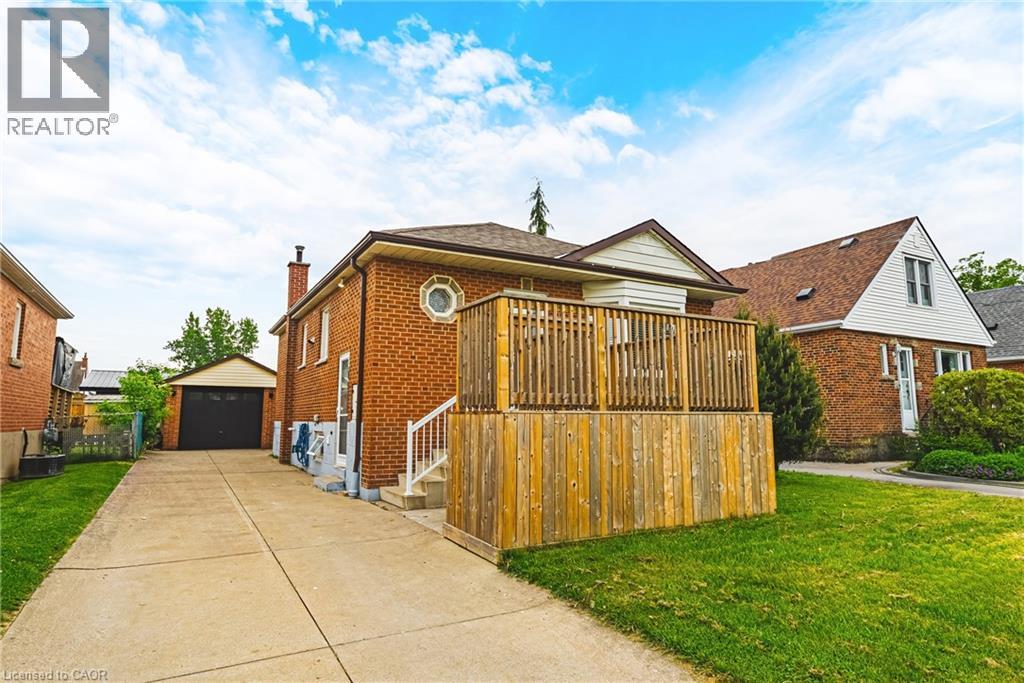 280 MONTROSE Avenue - 1