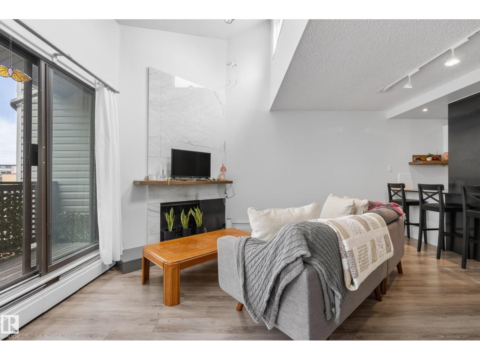#302 10148 118 ST NW - 16