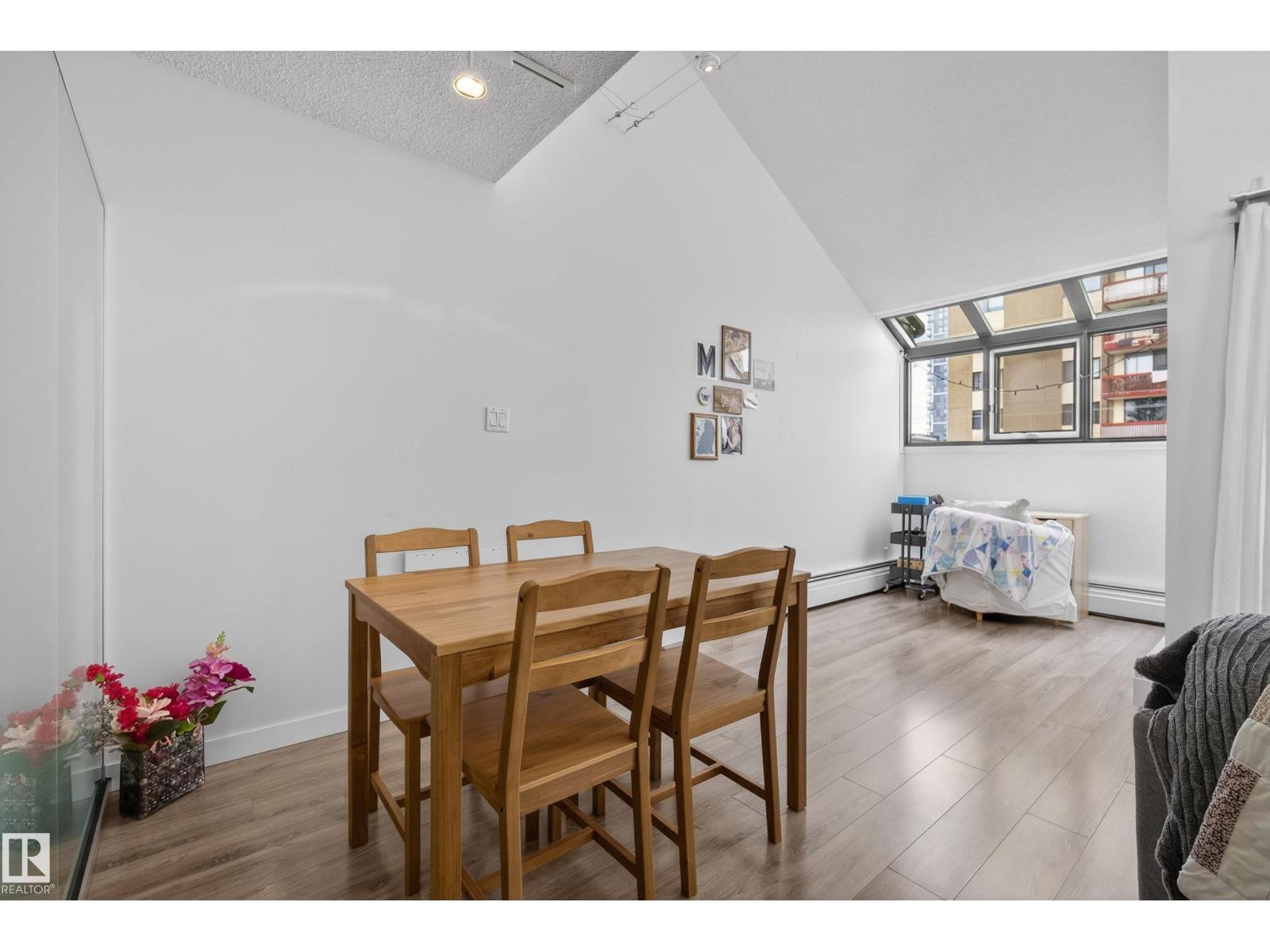 #302 10148 118 ST NW - 20