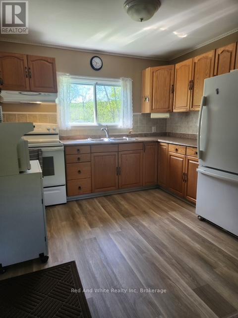 56 HORSESHOE LANE - 14