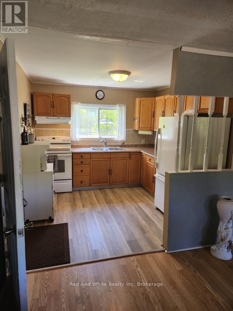 56 HORSESHOE LANE - Image 3