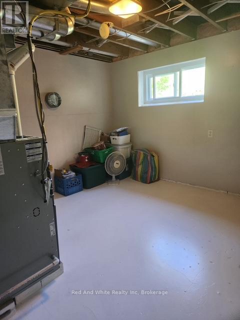 56 HORSESHOE LANE - 35