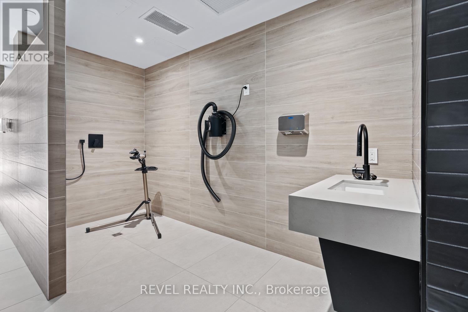 #123 2075 KING RD ROAD - 21