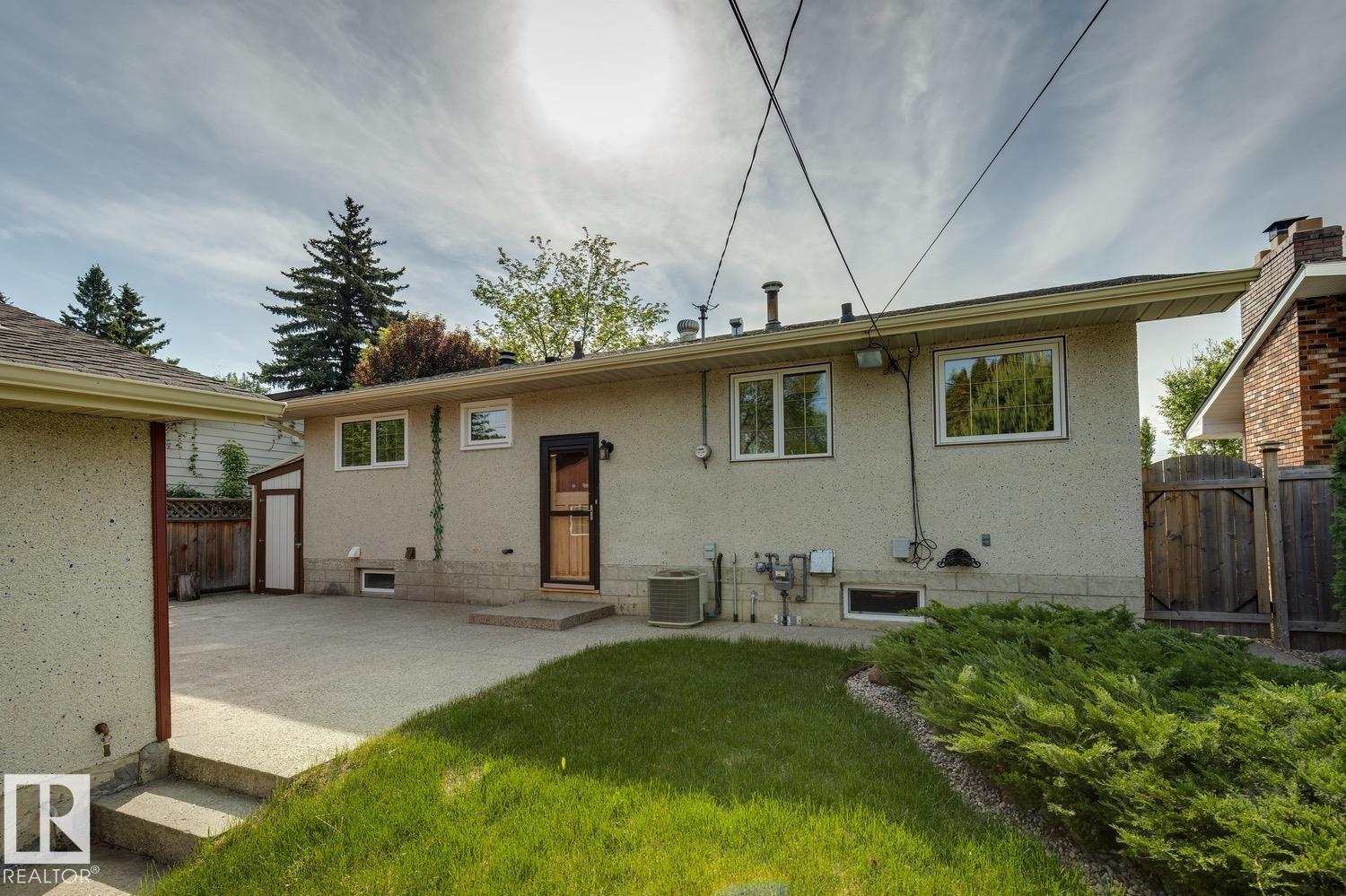 9124 167 ST NW - 19