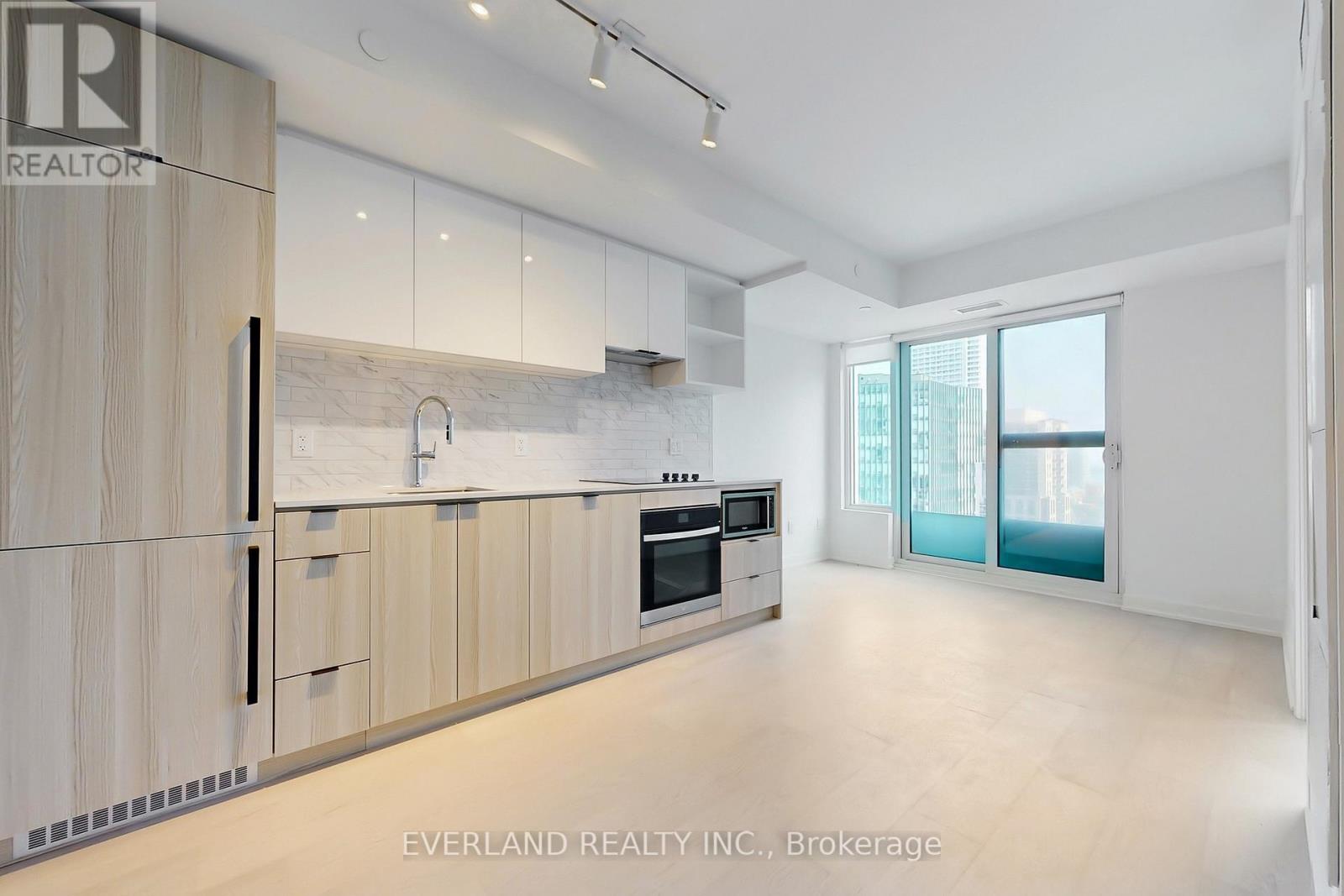 Listing photo of 2512 - 252 CHURCH STREET