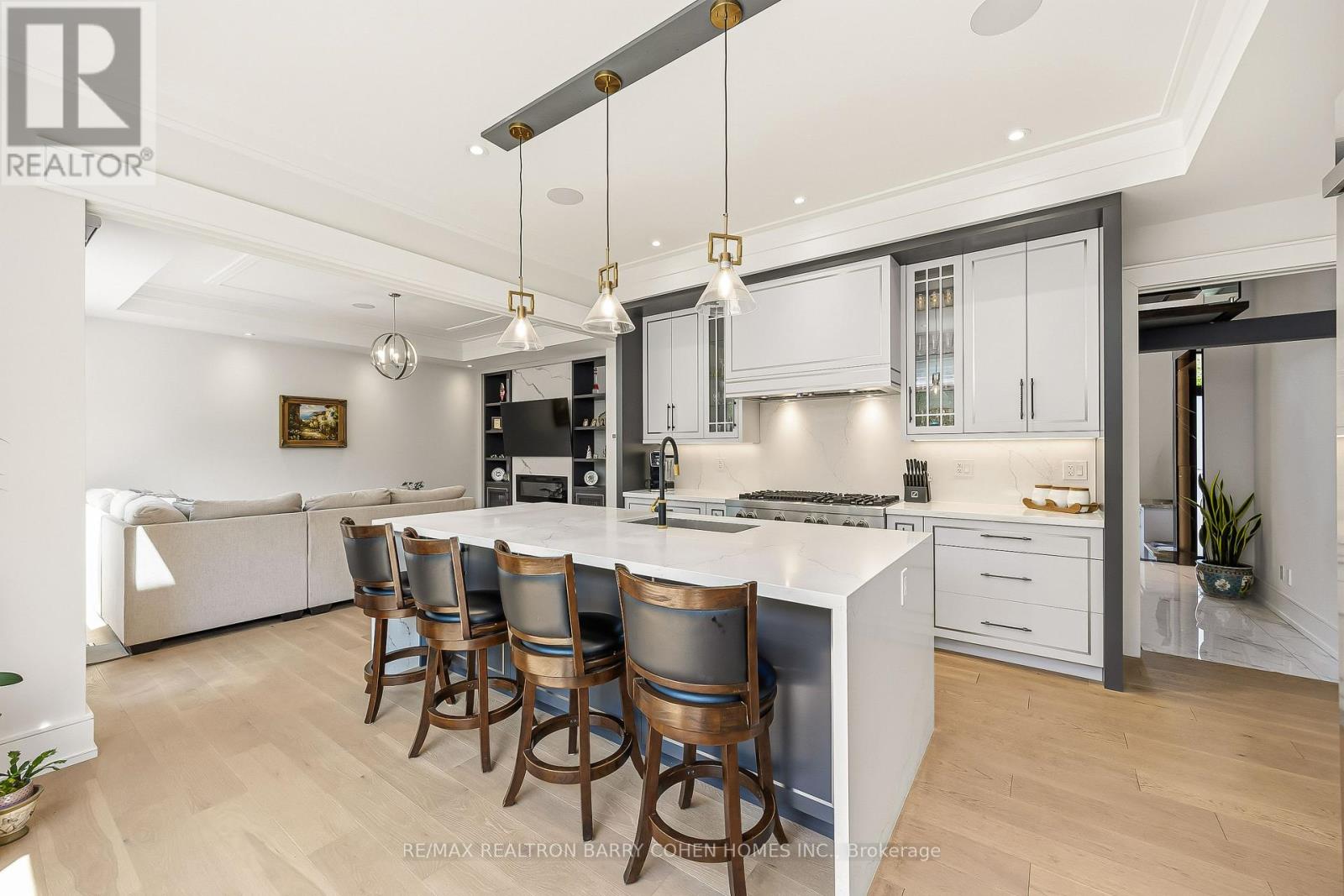2 HEMFORD CRESCENT - 10
