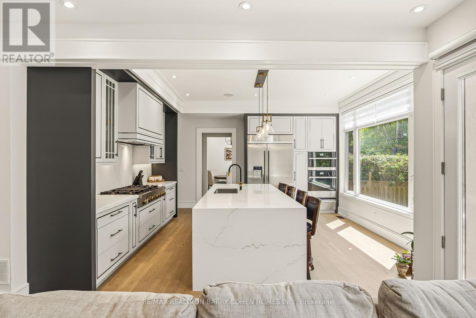 2 HEMFORD CRESCENT - 16
