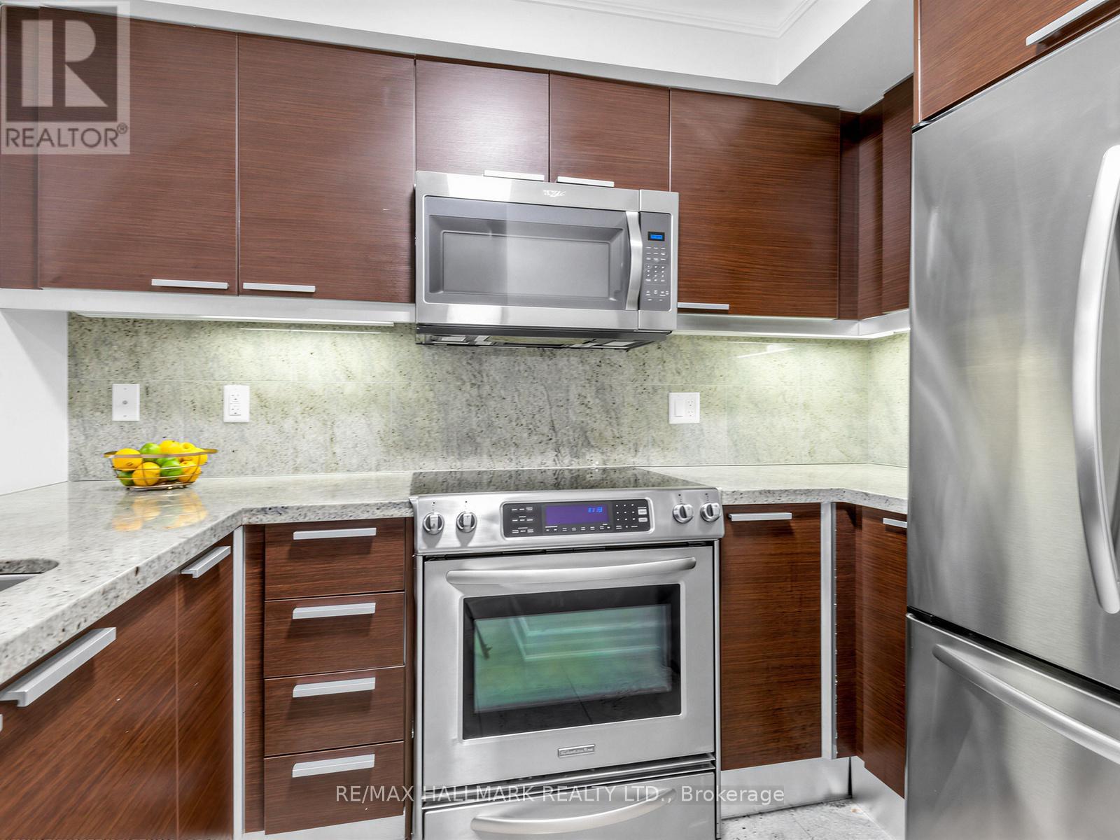 #215 650 SHEPPARD AVENUE E - 8