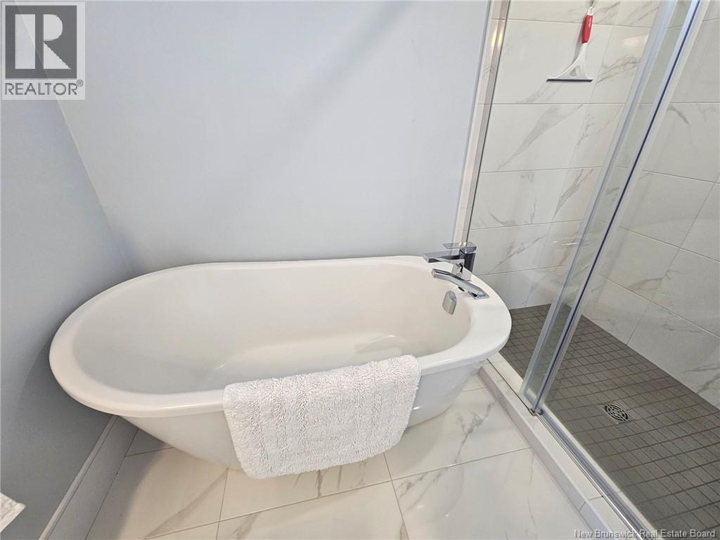 94 Salengro Crescent - 24