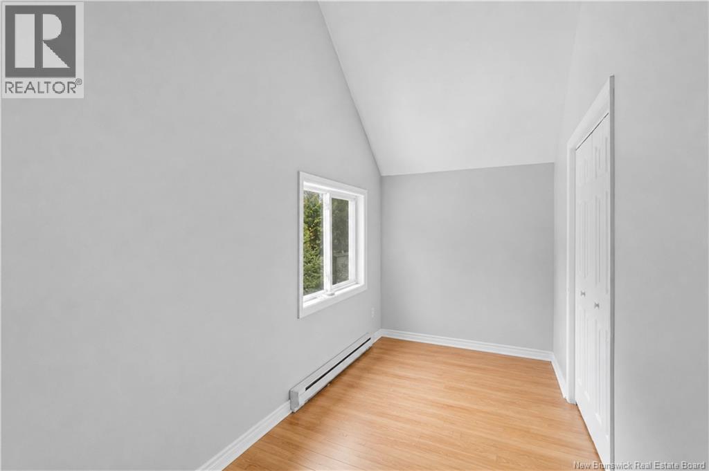323 Saunders Street - 18