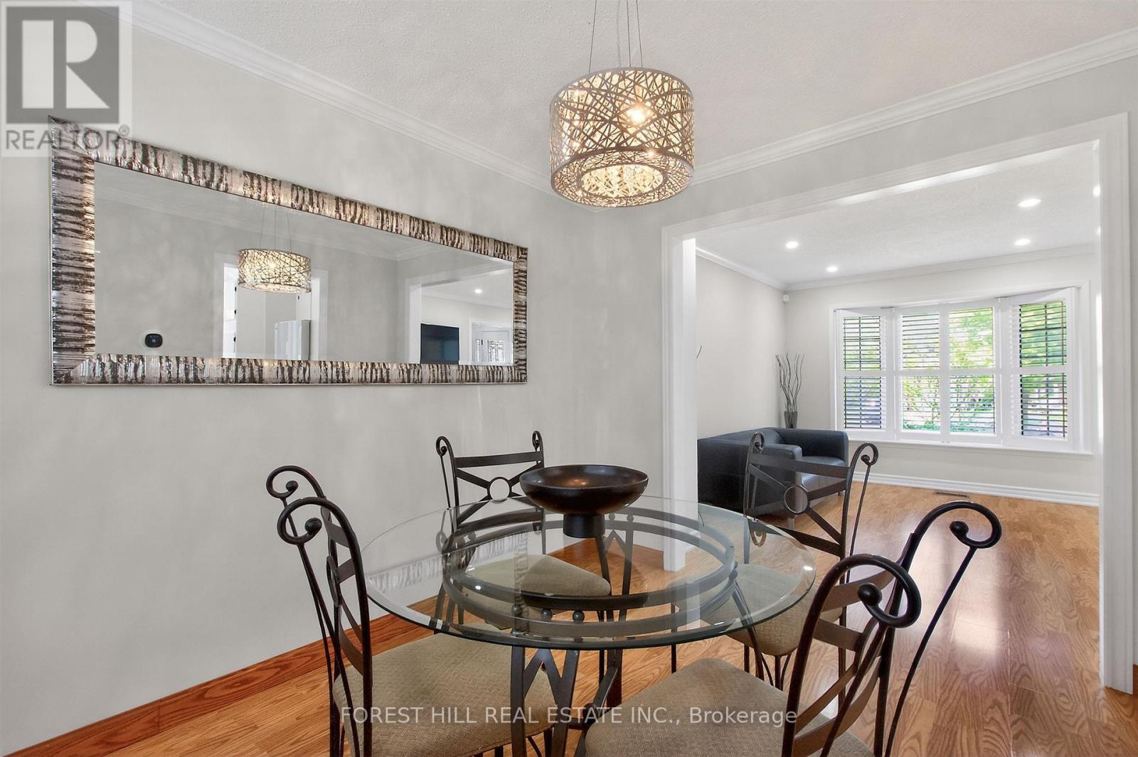 51 WINSTON CRESCENT - 13