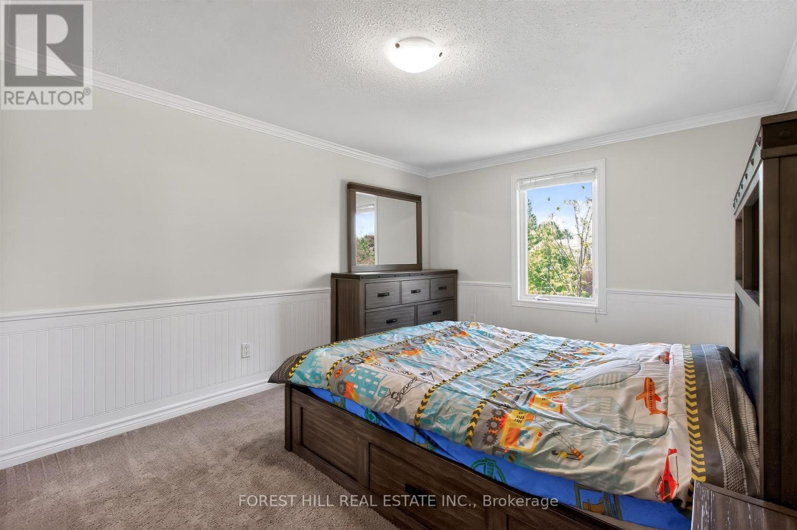 51 WINSTON CRESCENT - 24
