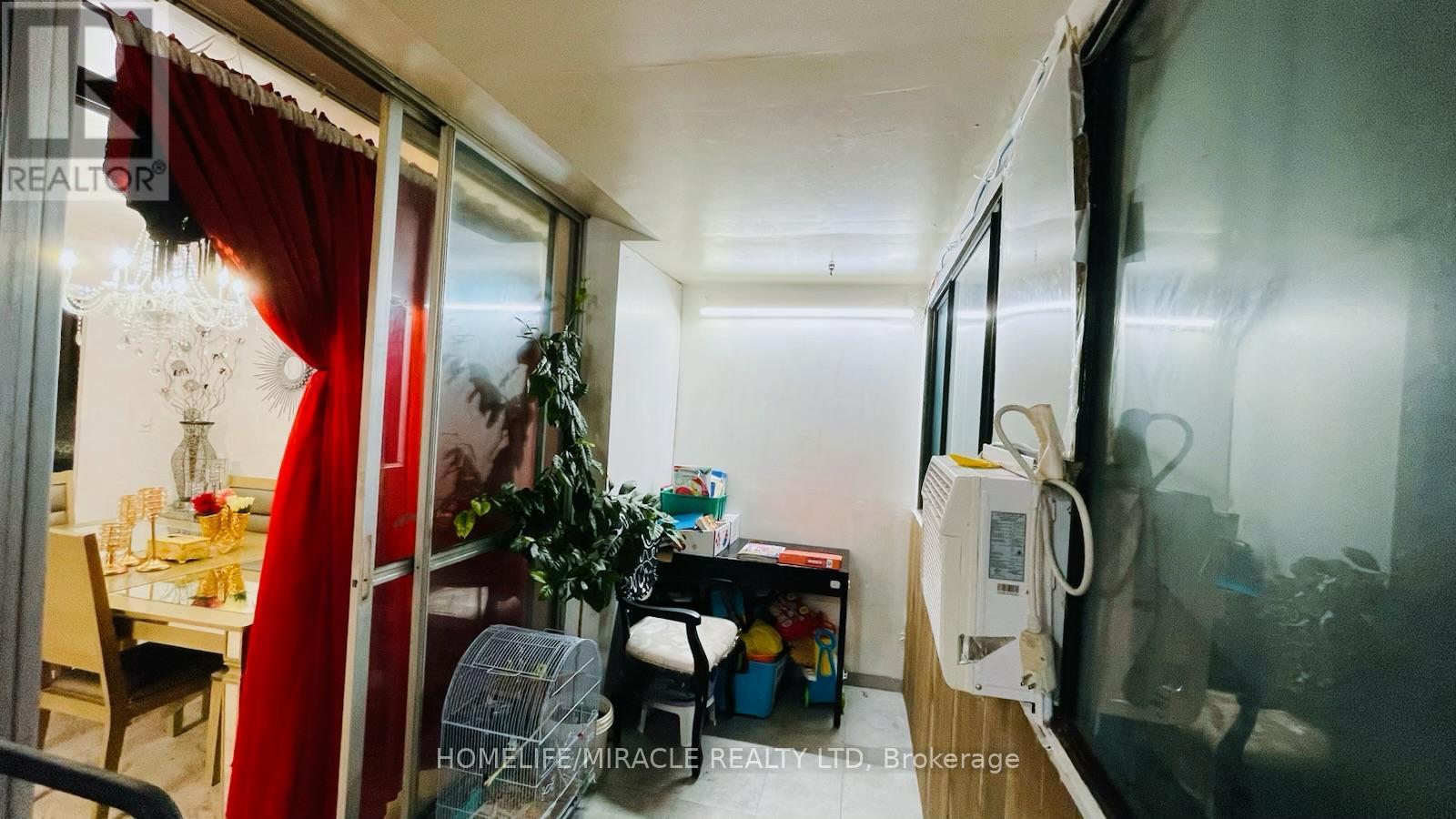 #1108 5 MASSEY SQUARE - 9