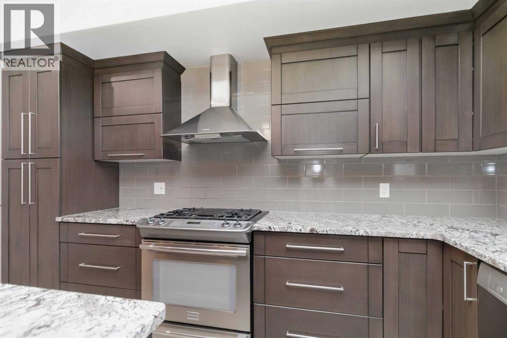#14 208 SPARROW HAWK Drive - 16