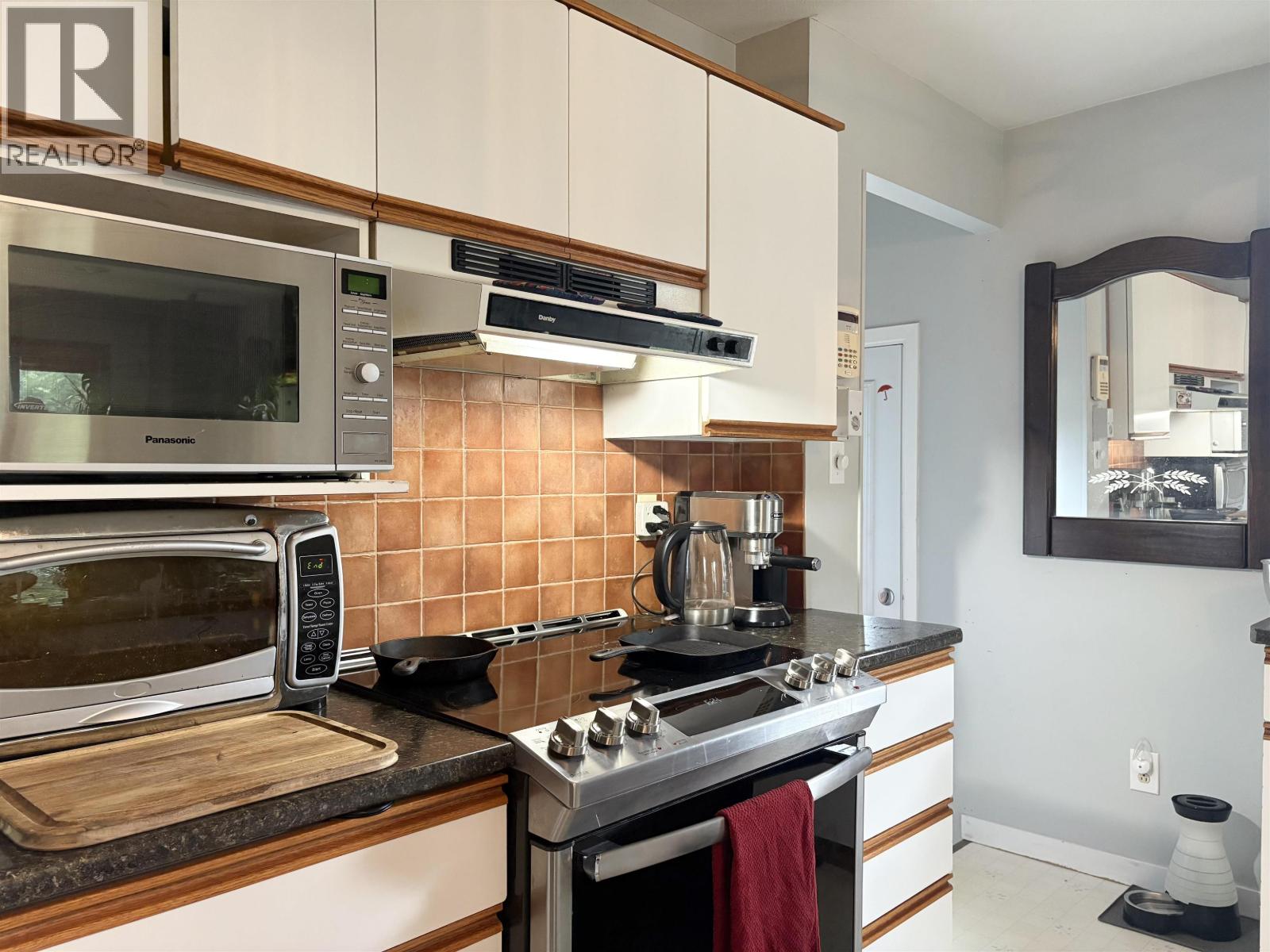 1505 HEMLOCK STREET - 5