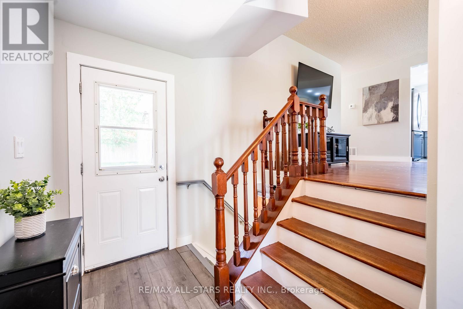77 DORMAN DRIVE - 10