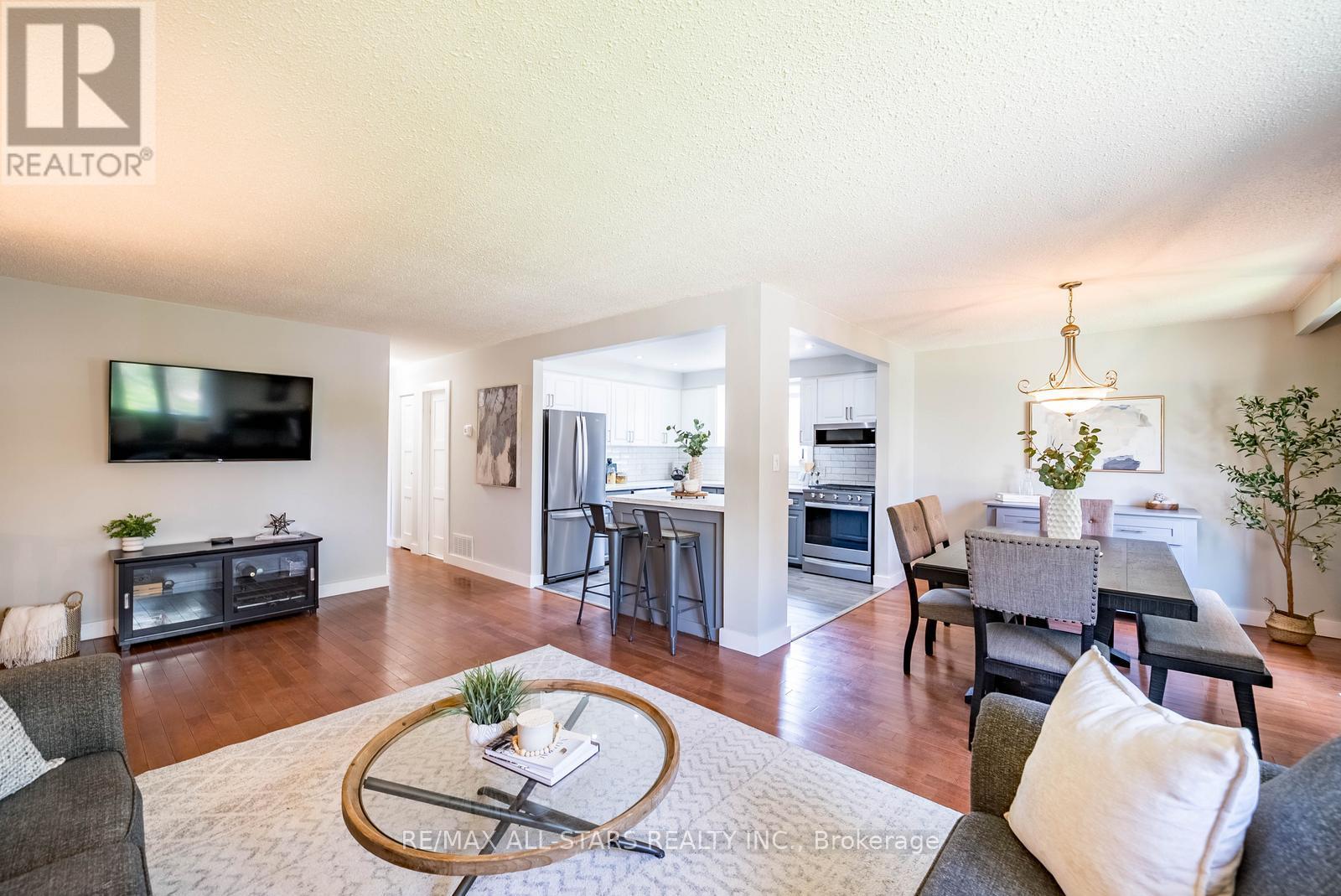 77 DORMAN DRIVE - 14