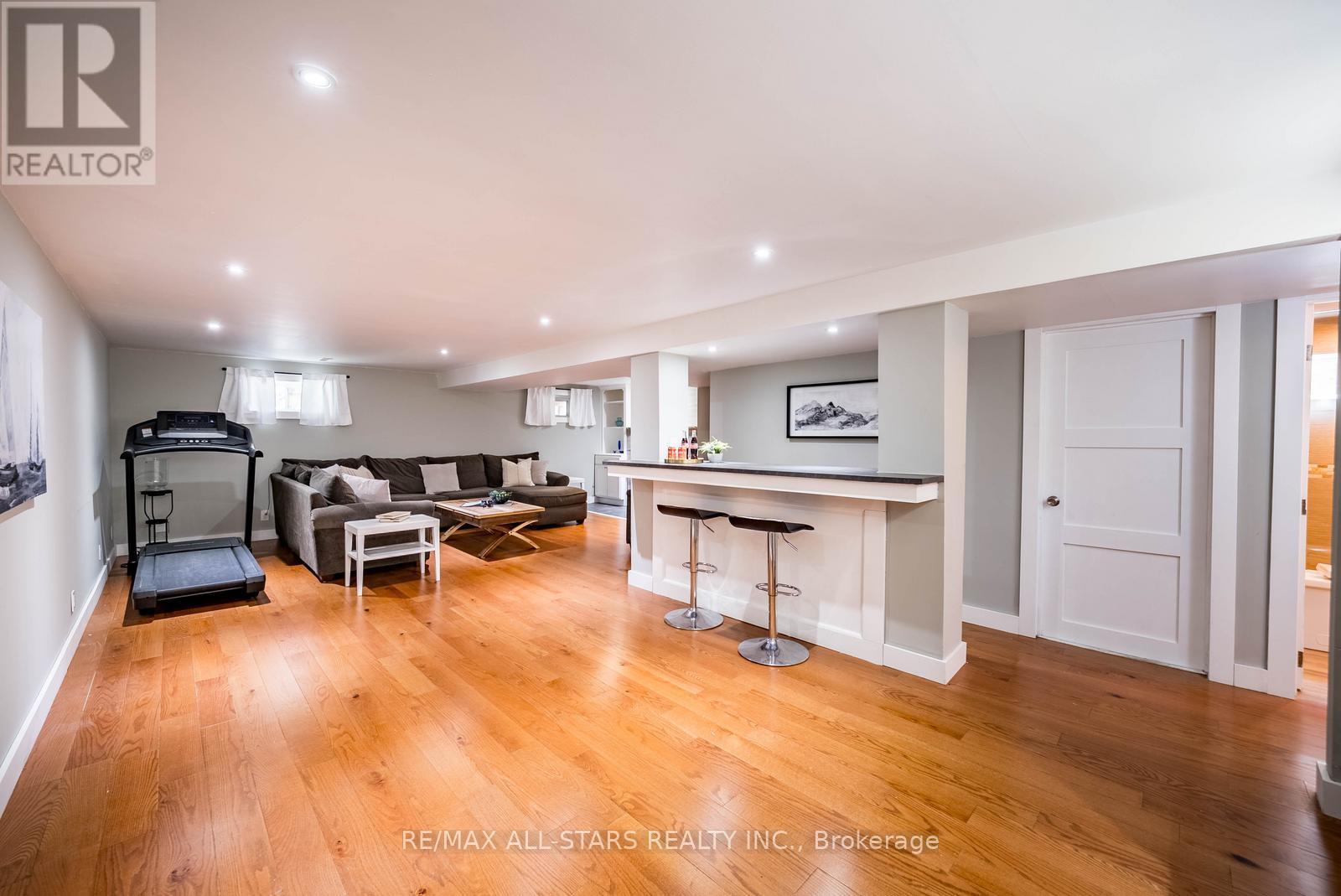 77 DORMAN DRIVE - 29